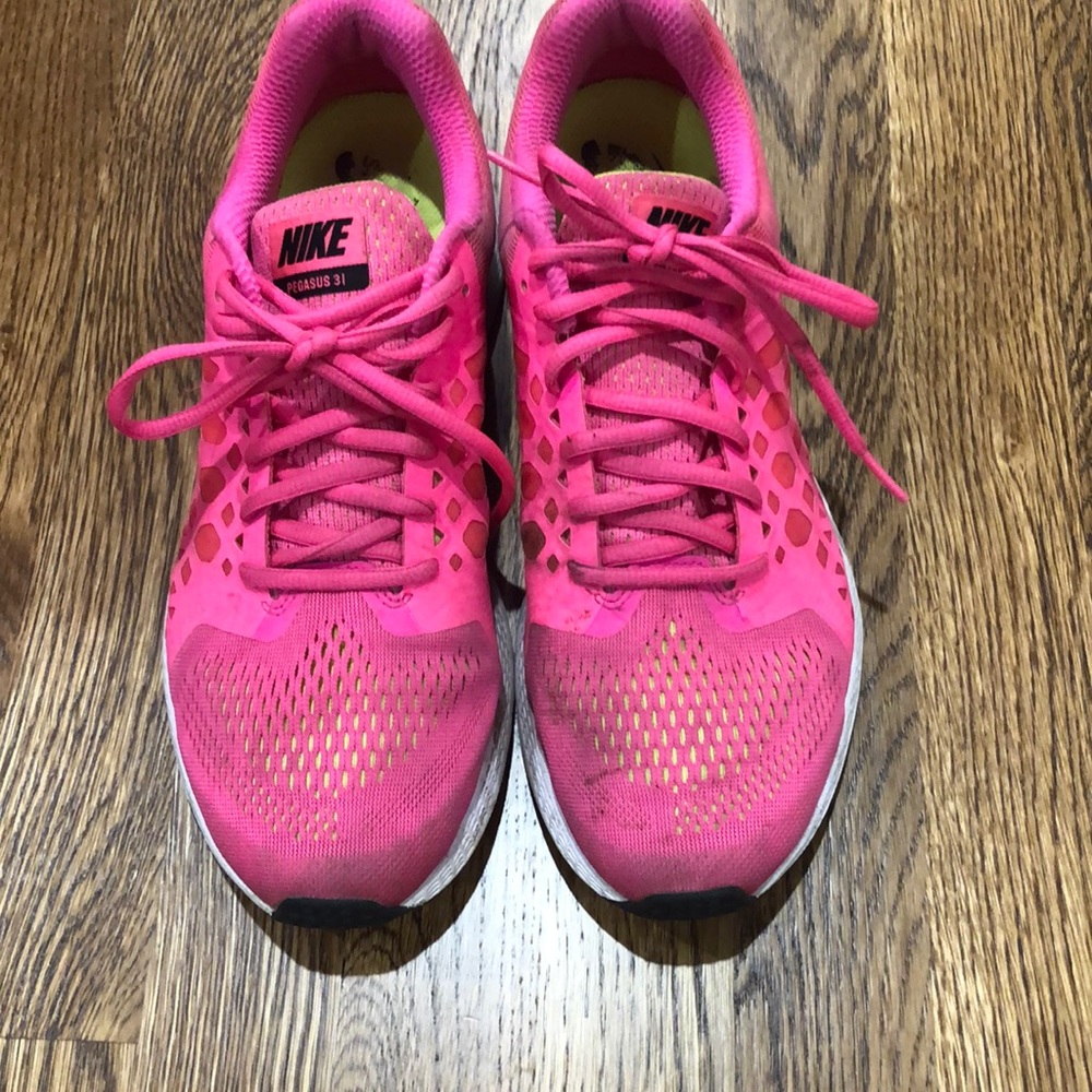 Pink nike Pegasus